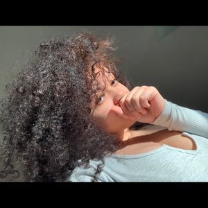 Meet your Posher, Emilia